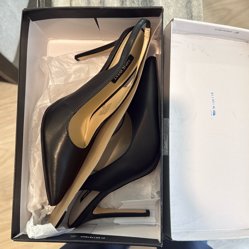 Nine West Feather Pointy Toe Slingback Pumps NWT
